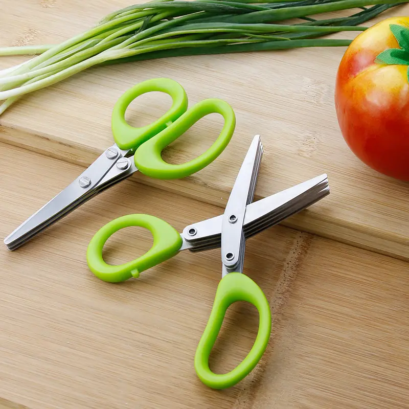 Cleaning accessory for scissors